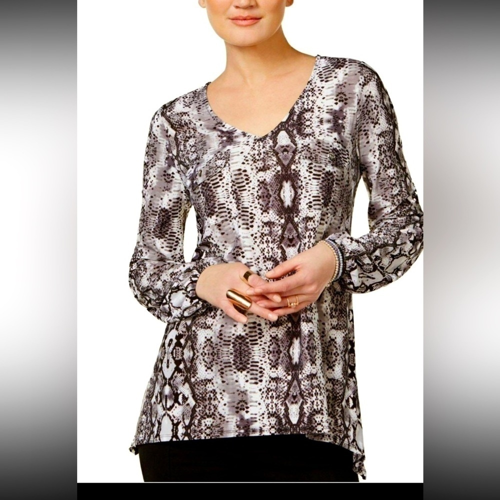 INC International Concepts Diamond Python Front Pockets Gray Blouse Top Size M